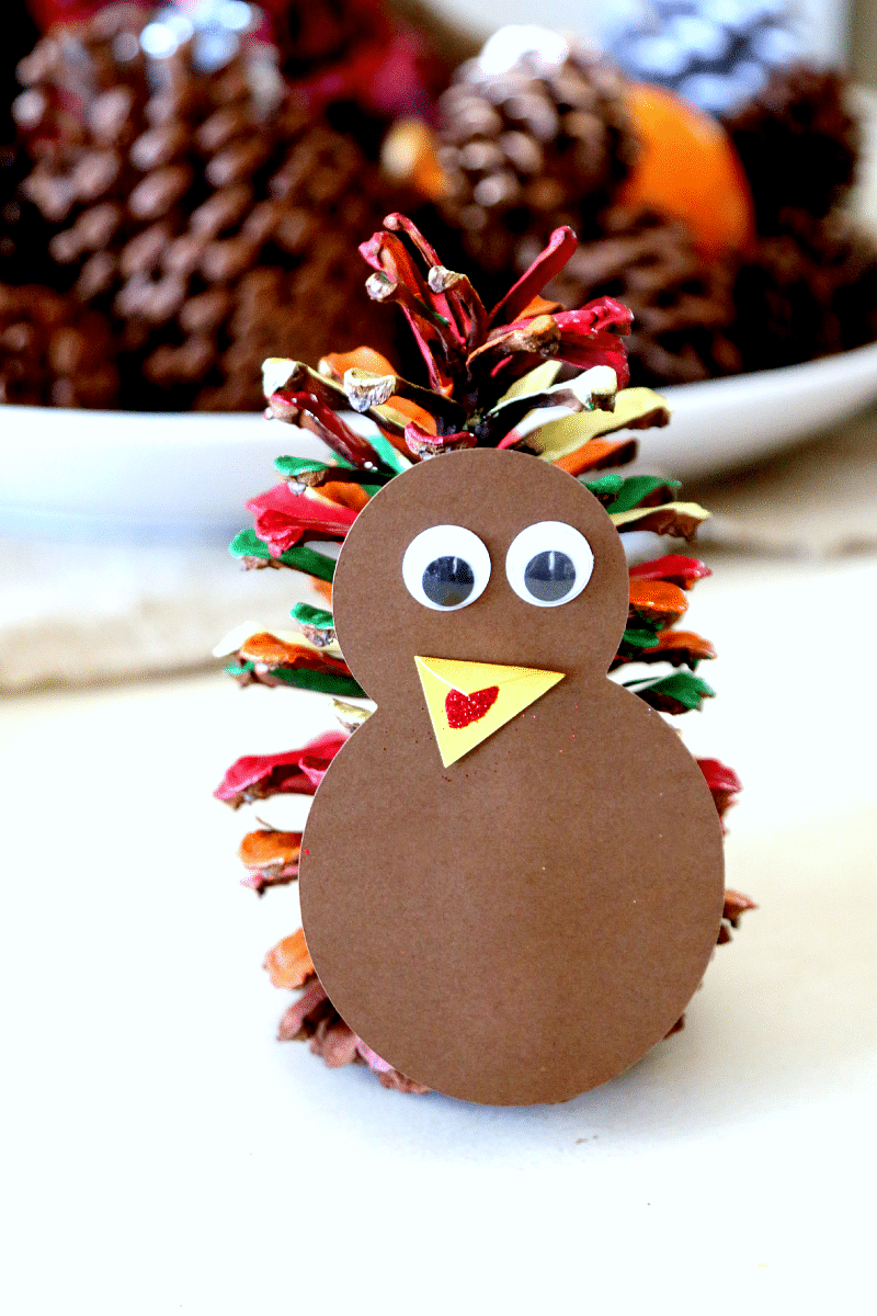 make a pinecone turkey craft with our free printable! - momdot